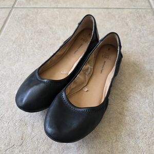 Women's Time and Tru Basic Black Scrunch Ballet flat Shoe sz 8
